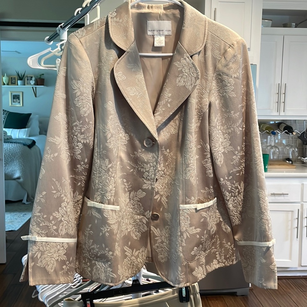 Women’s Susan graver suit